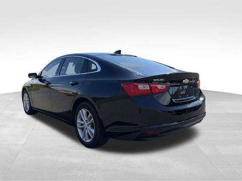 Used 2017 Chevrolet Malibu LT FWD image 15