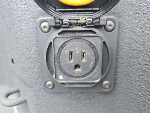 Used 2024 GMC Sierra 1500 SLT w/ SLT Premium Plus Package image 20