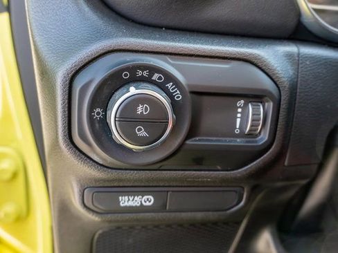 Used 2023 Jeep Gladiator Overland w/ Popular Equipment Package AWD/4WD image 18