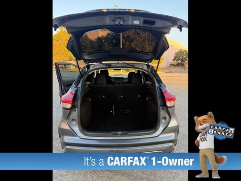 Used 2022 Nissan Kicks S FWD image 12