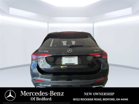 Used 2026 Mercedes-Benz GLC 300 4MATIC image 4