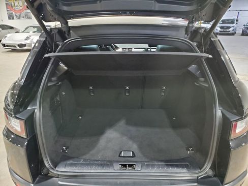 Used 2017 Land Rover Range Rover Evoque SE Premium image 40