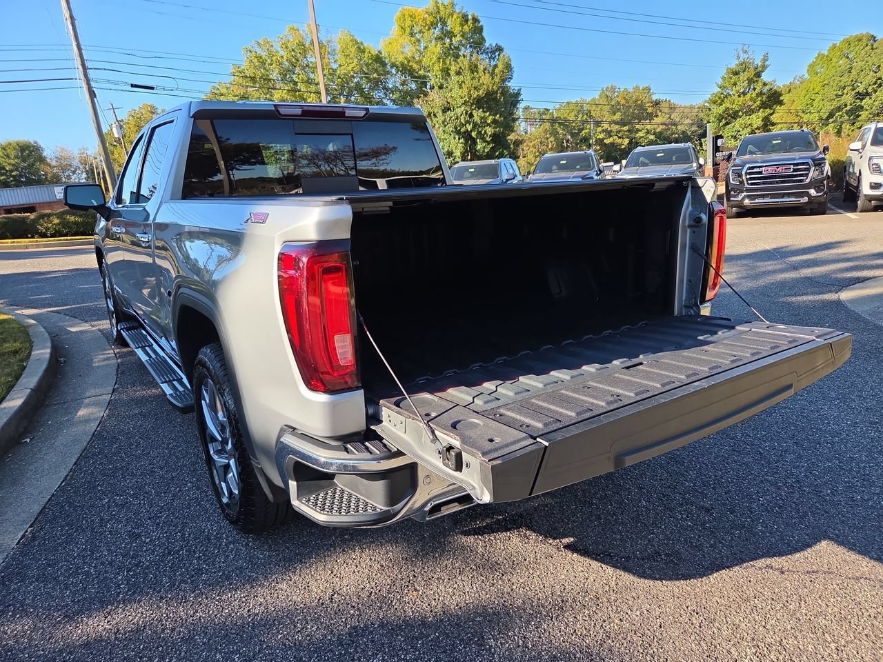 Used 2024 GMC Sierra 1500 SLT w/ SLT Premium Plus Package AWD/4WD image 27