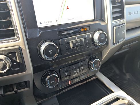 Used 2019 Ford F250 Lariat w/ Lariat Ultimate Package image 18