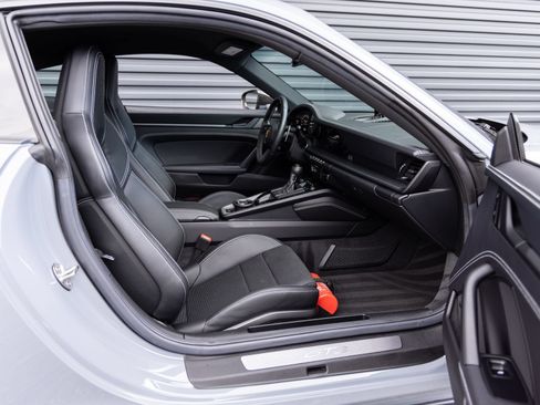 Certified 2024 Porsche 911 GT3 RWD image 30