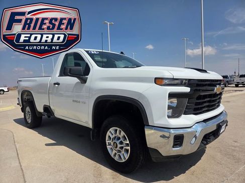 Used 2024 Chevrolet Silverado 2500 W/T w/ WT Convenience Package AWD/4WD image 3