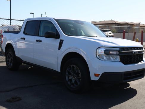 Used 2023 Ford Maverick XLT FWD image 4