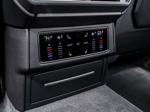 Used 2019 Lamborghini Urus image 34