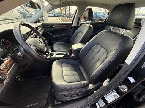 Used 2020 Volkswagen Passat 2.0T SEL image 21