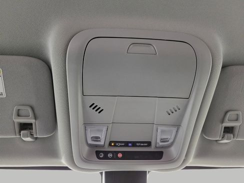 Used 2023 GMC Terrain SLE w/ Driver Convenience Package AWD/4WD image 18