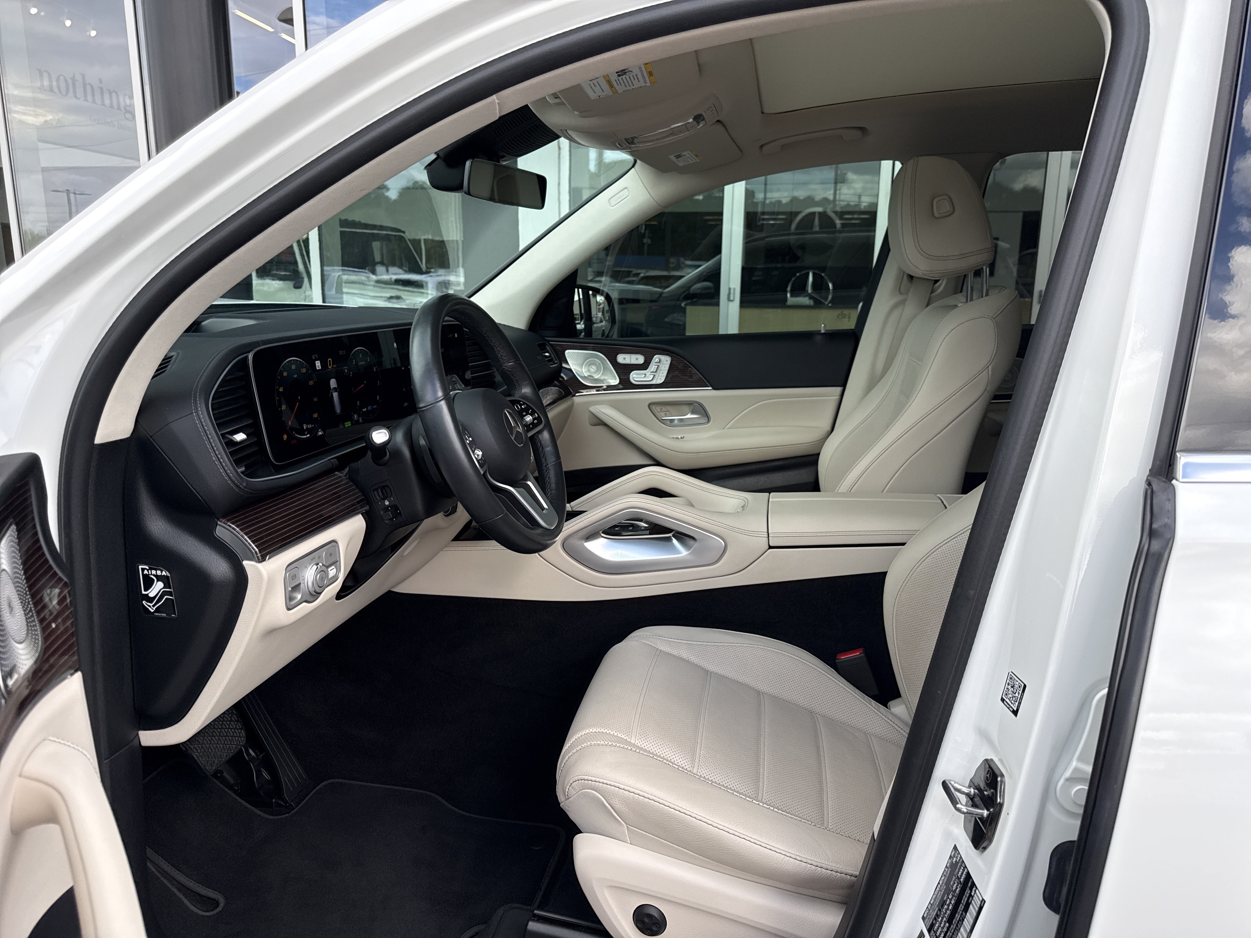 Used 2021 Mercedes-Benz GLS 450 4MATIC image 10