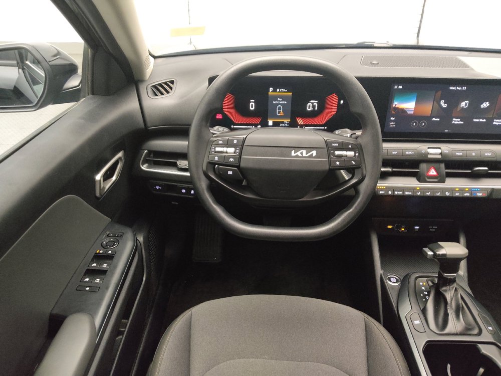 Used 2025 Kia K4 FWD image 22