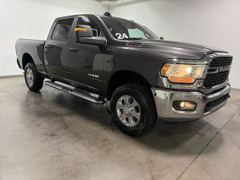 Used 2024 RAM 2500 Big Horn AWD/4WD image 2