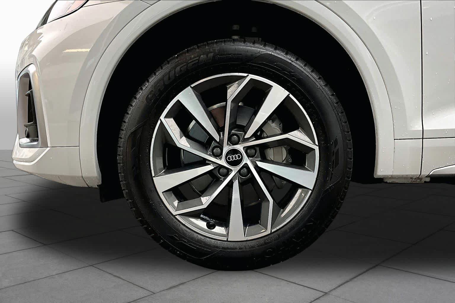 Certified 2024 Audi Q5 2.0T Premium Plus w/ Premium Plus Package AWD/4WD image 10