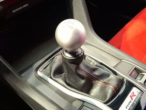 Used 2017 Honda Civic Type R image 14