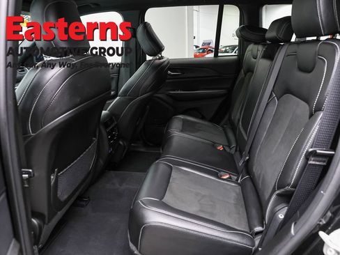 Used 2024 Jeep Grand Cherokee Altitude AWD/4WD image 22