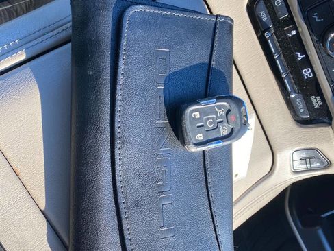 Used 2015 GMC Yukon XL Denali w/ Touring Package image 25