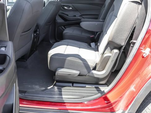 Used 2020 Chevrolet Traverse LT AWD/4WD image 28