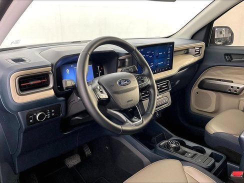 Used 2025 Ford Maverick Lariat AWD/4WD image 17
