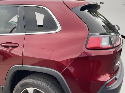 Used 2019 Jeep Cherokee Limited AWD/4WD image 29