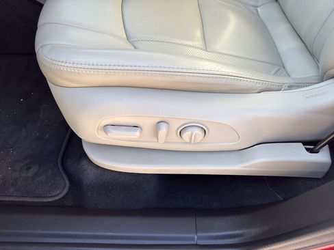 Used 2018 Buick Enclave Essence w/ Trailering Package image 15