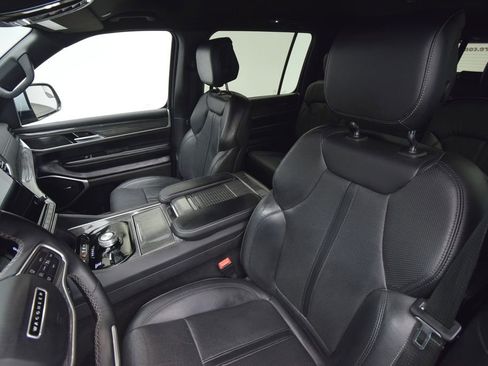 Used 2022 Jeep Wagoneer Series II image 20