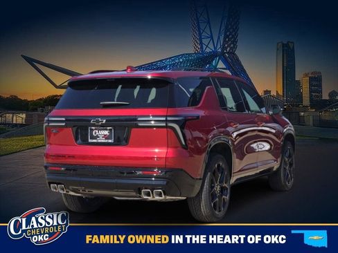 New 2026 Chevrolet Traverse RS image 8