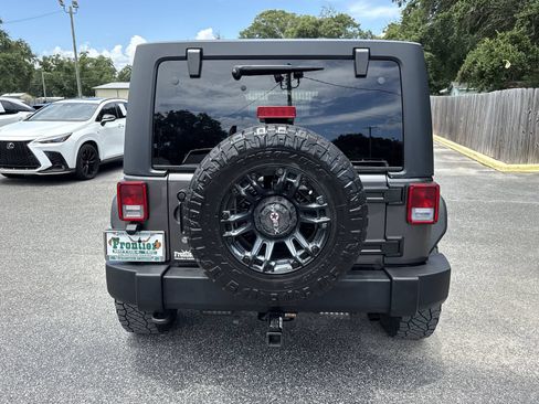 Used 2014 Jeep Wrangler Unlimited Sport w/ Quick Order Package 24S AWD/4WD image 4