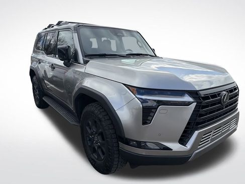Used 2024 Lexus GX 550 image 12