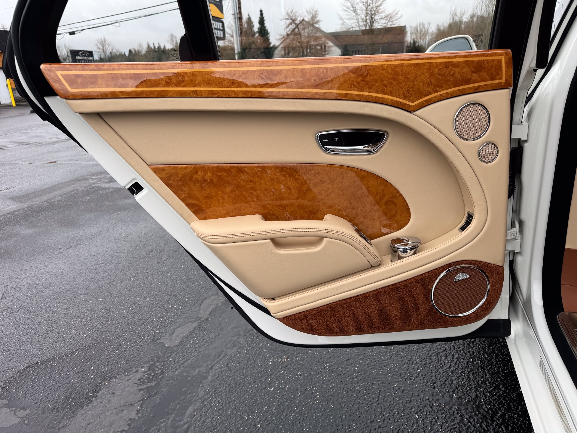 Used 2013 Bentley Mulsanne RWD image 65