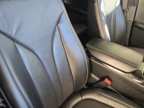 Used 2023 Lincoln Nautilus Reserve w/ Equipment Group 201A image 5