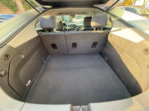 Used 2016 Chevrolet Volt LT w/ Comfort Package image 11