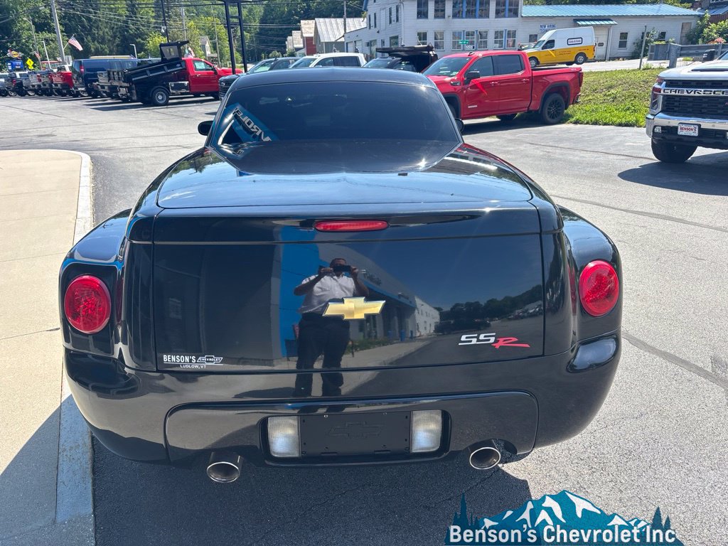 Used 2004 Chevrolet SSR w/ Preferred Equipment Group RWD image 6
