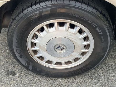 Used 2003 Buick Century Custom image 29