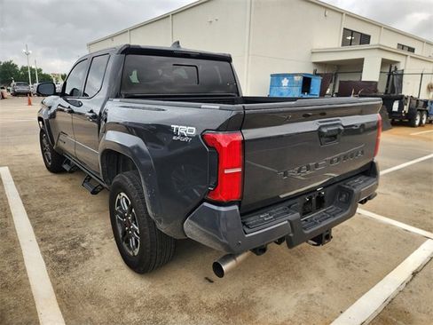 Used 2025 Toyota Tacoma TRD Sport RWD image 4