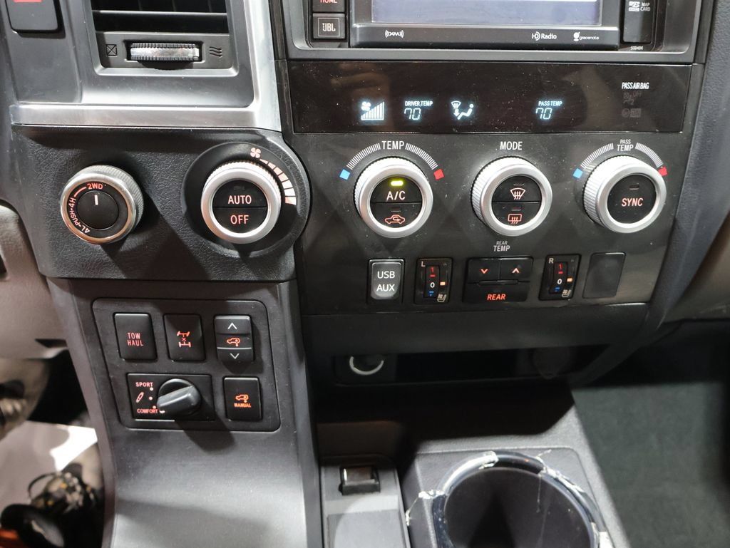 Used 2019 Toyota Sequoia Platinum AWD/4WD image 28