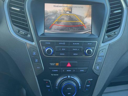 Used 2017 Hyundai Santa Fe SE w/ Cargo Package image 19