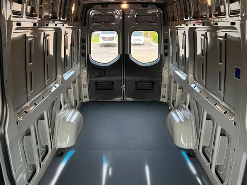 New 2026 Mercedes-Benz Sprinter 2500 image 23