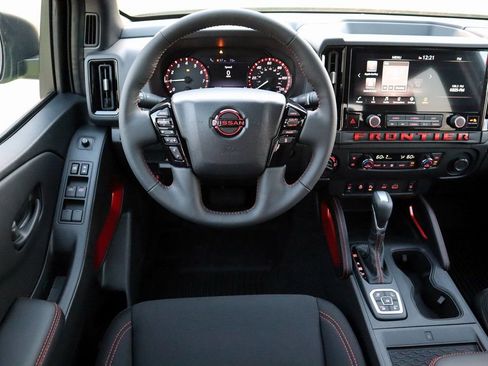 New 2026 Nissan Frontier PRO-4X w/ Pro-4x Convenience Package image 11