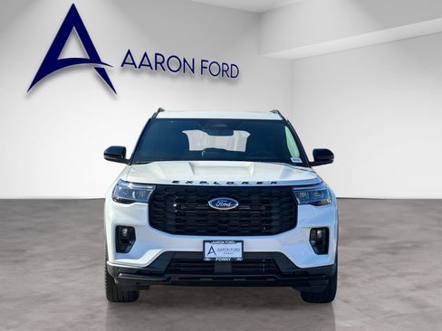 New 2026 Ford Explorer ST-Line w/ ST-Line Street Pack image 9