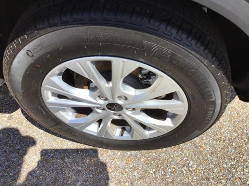 Certified 2025 Ford Escape Active FWD image 12