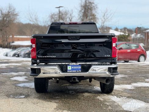 Used 2023 Chevrolet Silverado 2500 LTZ w/ LTZ Convenience Package image 5