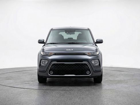 Used 2025 Kia Soul LX w/ LX Technology Package FWD image 2