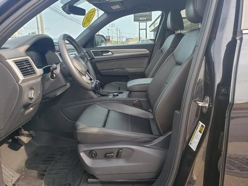 Used 2023 Volkswagen Atlas Cross Sport SE AWD/4WD image 10