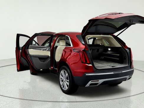 Used 2024 Cadillac XT5 Premium Luxury w/ Technology Package FWD image 11