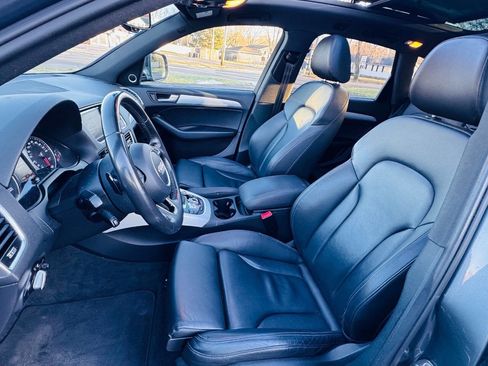 Used 2017 Audi Q5 2.0T Premium Plus w/ Technology Package image 17