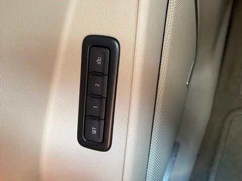 Used 2019 GMC Yukon Denali w/ Denali Ultimate Package AWD/4WD image 28