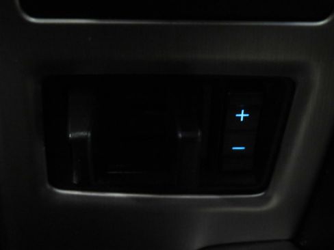 Used 2016 Ford F150 Platinum w/ Equipment Group 701A Luxury image 52