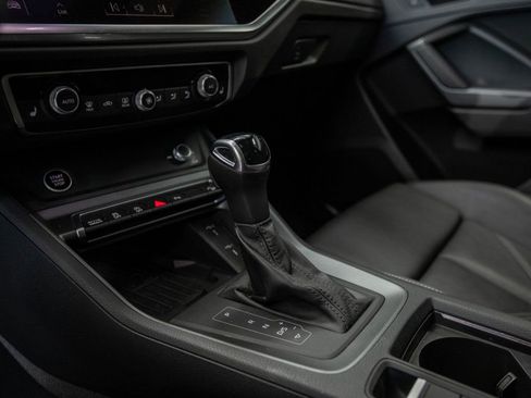 Used 2024 Audi Q3 2.0T Premium w/ Convenience Package image 23