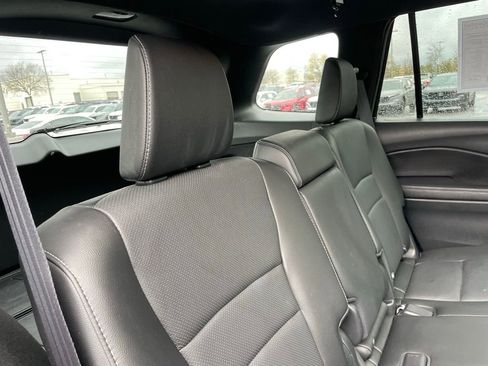 Certified 2025 Honda Passport EX-L image 37